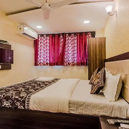 Hotel Golden Galaxy