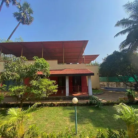 Godwins Bungalow In Mumbai, Madh Island