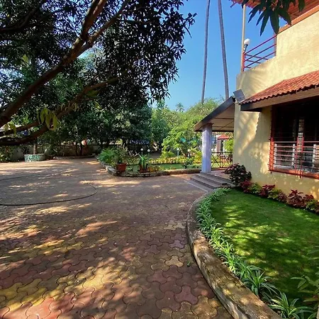 Godwins Bungalow In Mumbai, Madh Island * Mumbai
