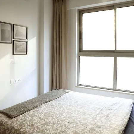 Chic Executive Appt In Hiranandani Gardens Powai Apartment