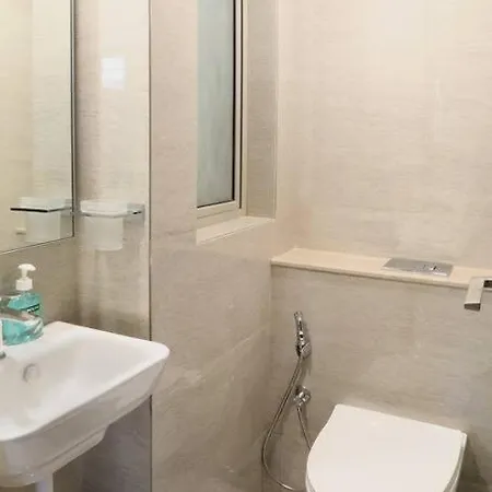 Chic Executive Appt In Hiranandani Gardens Powai *