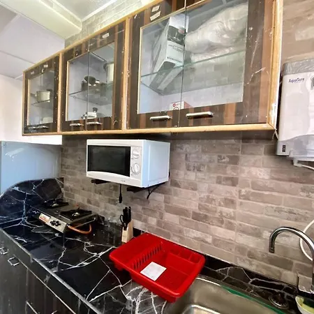 Bright 1 Bhk In Bandra Near Lilavati Parking - 5 Apartment