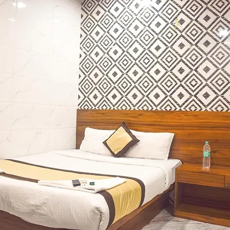 Hotel T-Junction Bkc Residency