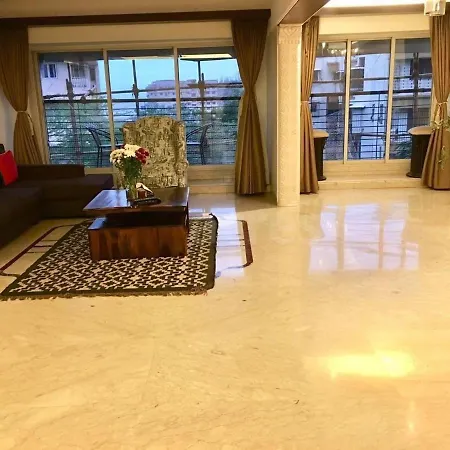 Apartment Private In 3bhk Santacruz West With Breakfast & Caretacker