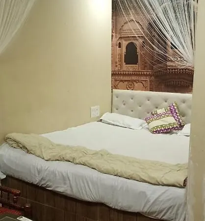 Royal Palms Villas * Mumbai
