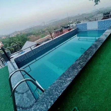 Guest house Royal Palms Villas Mumbai