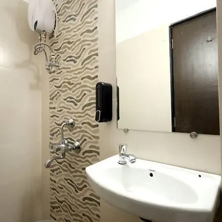 Apartment Filmy - 2 Bedroom In Goregaon East