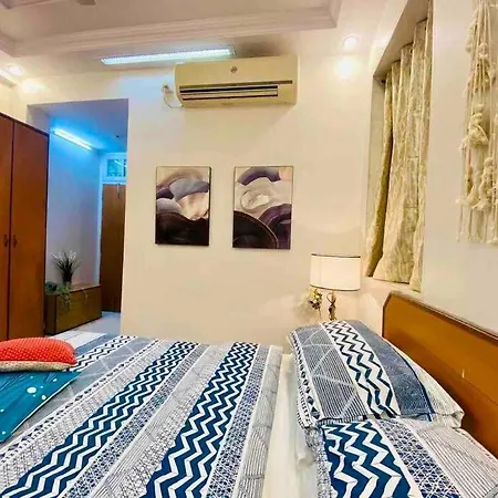 Apartment Arora Bhavan 1bhk-1b, Khar West By Connekt Homes *
