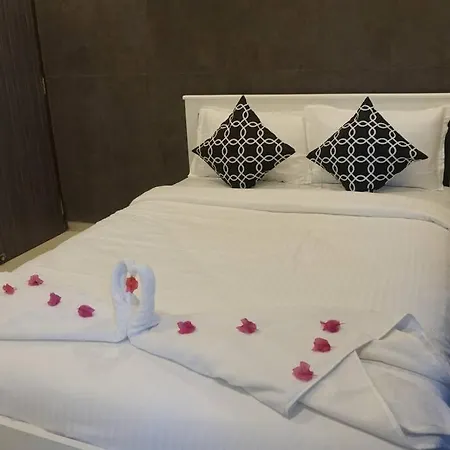 2br Sea View Service Worli By Florastays Apartment