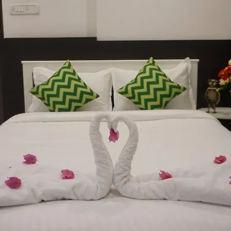 Apartment 2br Sea View Service Worli By Florastays Mumbai
