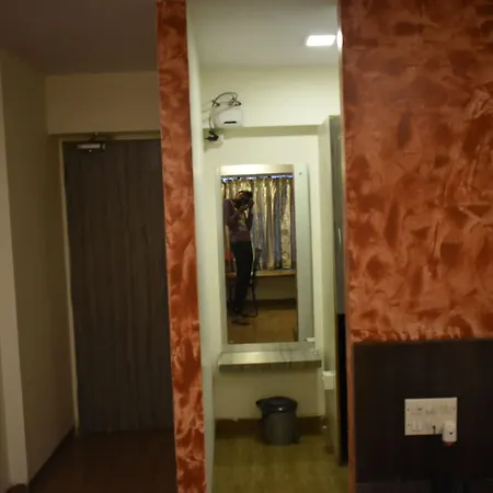 Hotel Arma Court - Near Us Embassy, Bkc