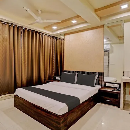 Hotel Collection O 81533 Galaxy Shelter 3*