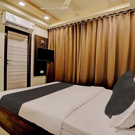 Hotel Collection O 81533 Galaxy Shelter 3*