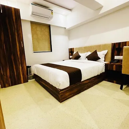 Hilton 2*