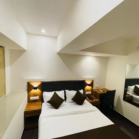 Hilton 2* Mumbai