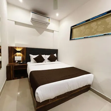 Hilton Hotel 2*