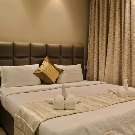Maxxvalue Hiranandani Powai * Mumbai