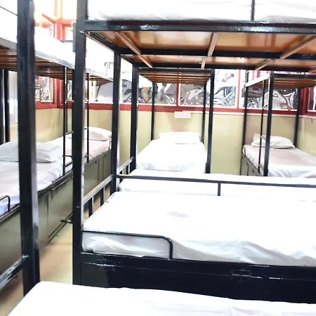 Yaan Gents Hostel Mumbai