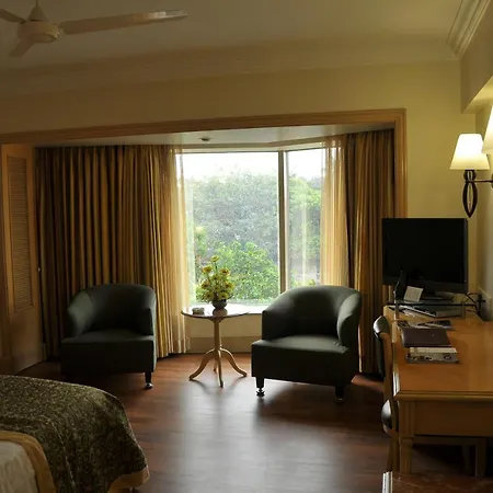 Hotel Ramada Plaza By Wyndham Palm Grove