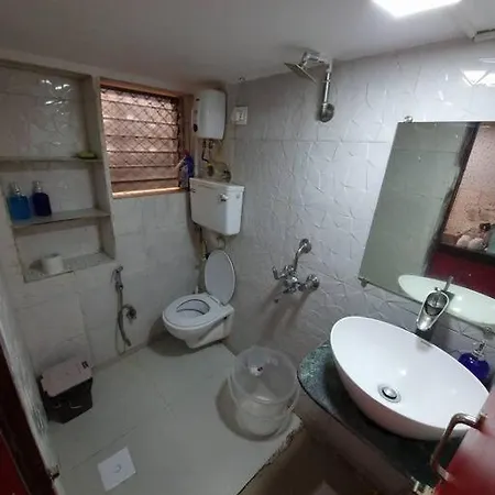 Apartment Den - Underground Studio At Pali *