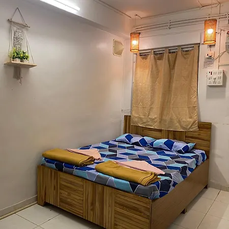 2bhk Bandra West Chuim Village