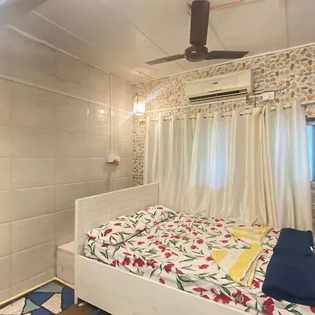 Apartment 2bhk Bandra West Chuim Village *