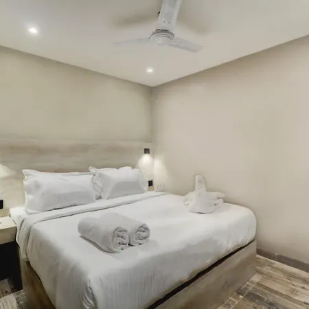 Luxury Embrace Near Exhibition Center Guest house *