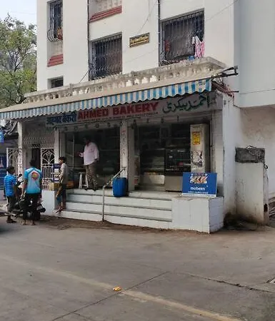Apartment Basti 1 Chuim Village Khar West *