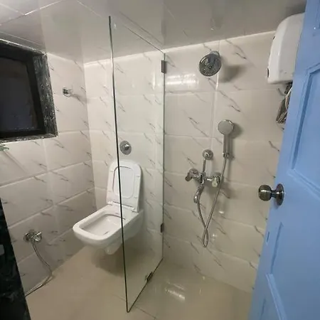 Apartment Basti 1 Chuim Village Khar West