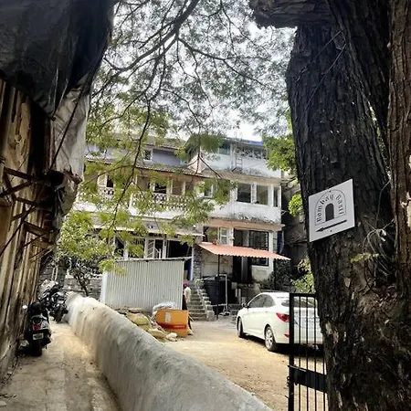 Basti 1 Chuim Village Khar West