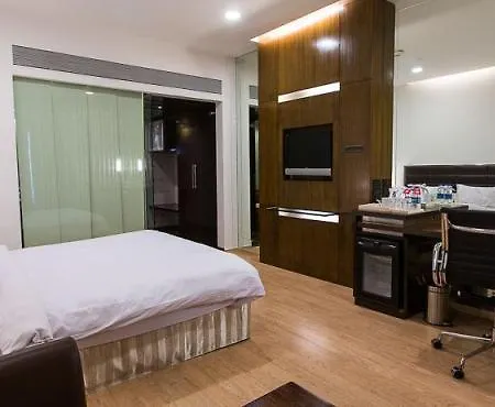 Ramada Powai & Convention Centre Mumbai