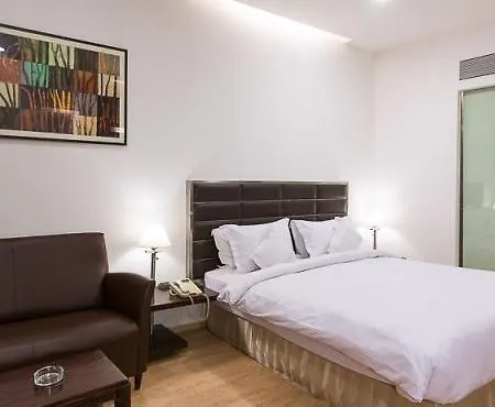 Hotel Ramada Powai & Convention Centre 5*