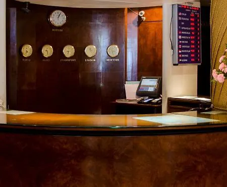 Kohinoor Continental, Airport