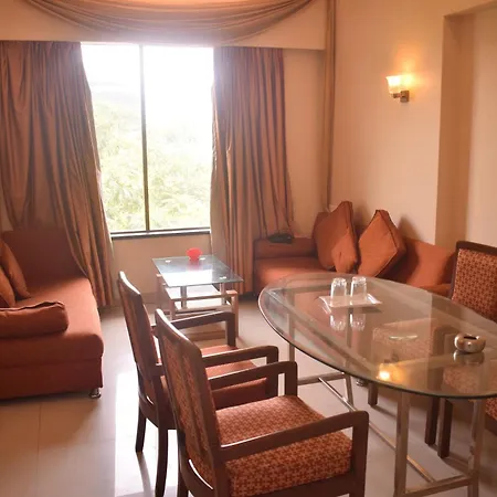 Dhiraj Hotel
