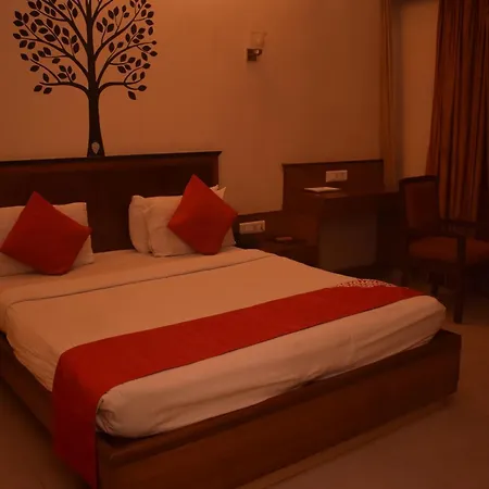 Hotel Dhiraj Mumbai
