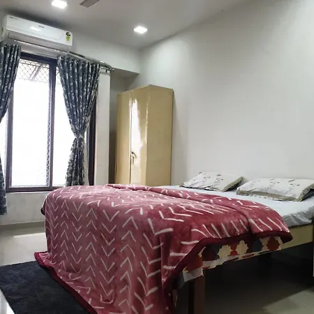 Apartment Bandar West : 2bhk Ocean Front Mumbai