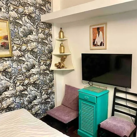 Apartment 2 Bedroom Near Olives Bandra