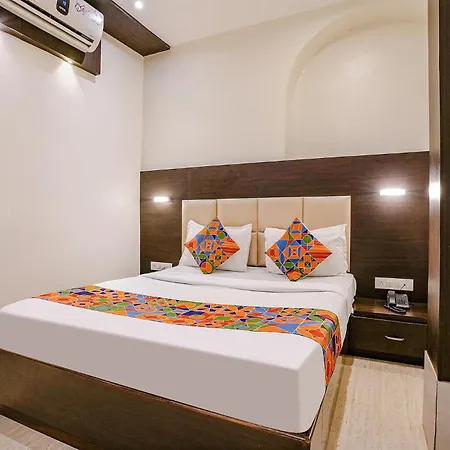 Hotel Via Abad 3*