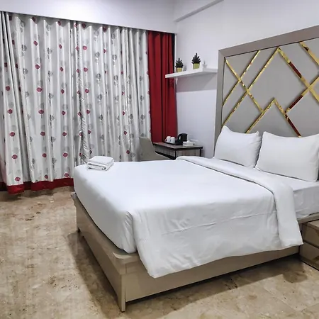 Premium In Hiranandani Powai By Maxxvalue - Chitranjan Aparthotel 3*