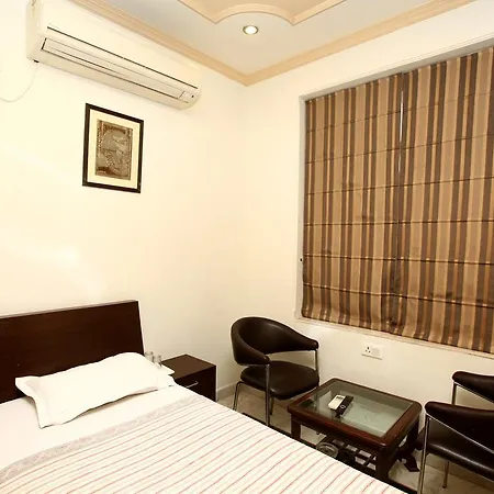 Oyo Premium Near Seven Hills Hospital