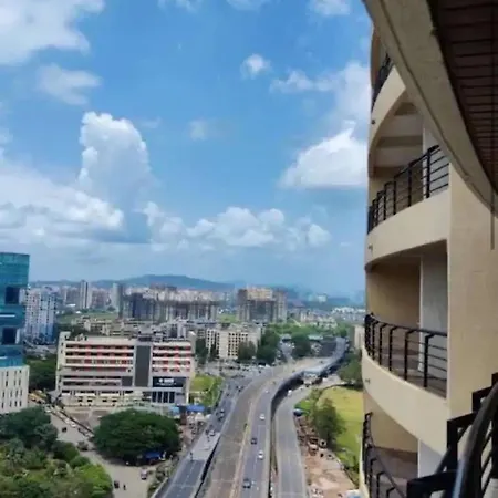 The Cosmopolitan - Chembur Apartment *