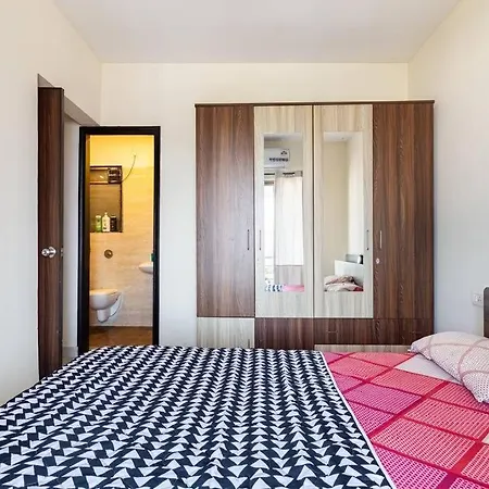 The Cosmopolitan - Chembur Apartment *