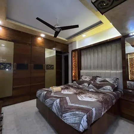 Modern 2bhk In Main Lokhandwala With Wi Fi *
