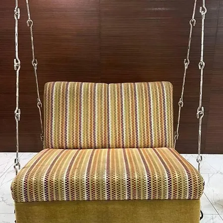 Apartment Modern 2bhk In Main Lokhandwala With Wi Fi