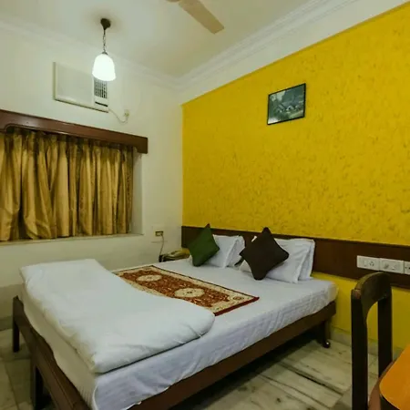 Hotel Mogul Palace - Near Masjid Bunder