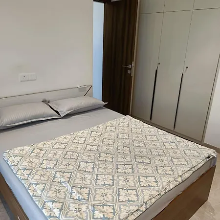 Apartment In Powai