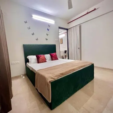 Hillview Comfy Flat In Dahisar Apartment *