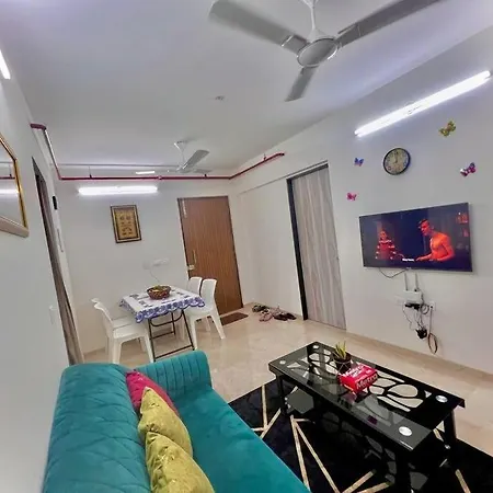 Apartment Hillview Comfy Flat In Dahisar Mumbai