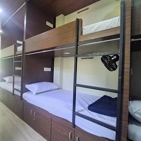 Ayat Asalpha Metro Hostel Mumbai