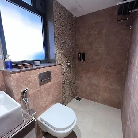 Apartment Boutique Lodha Opposite Gcc